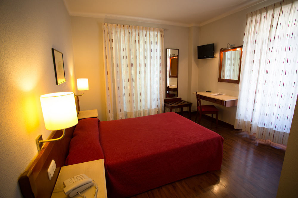 Hotel Solaris Setubal Bagian luar foto